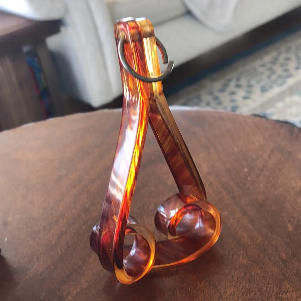 Lucite Handle - Picture 6 of 9